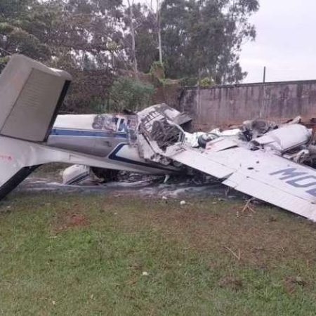 DUAS PESSOAS MORREM EM QUEDA DE AVIÃO DE PEQUENO PORTE