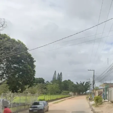 APÓS DISCUSSÃO, MULHER É BALEADA AO TENTAR PROTEGER A MÃE NA FRENTE DE BAR