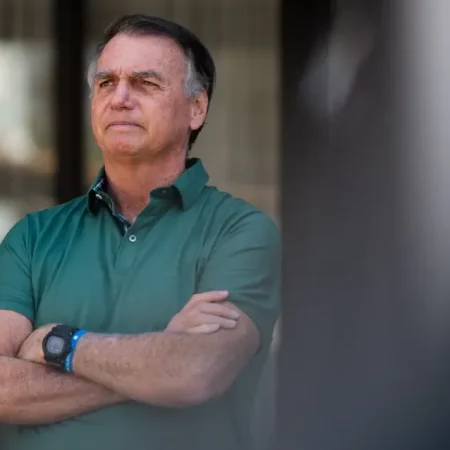 BOLSONARO INFORMA A MORAES DATA PARA EXAMES DE SANGUE EM DOMICILIAR