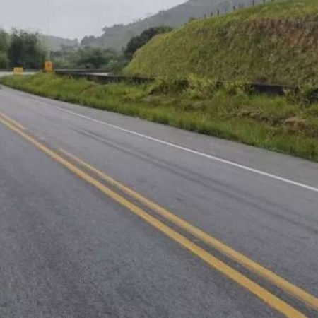 ADOLESCENTES FICAM GRAVEMENTE FERIDAS EM ACIDENTE NA BR 101