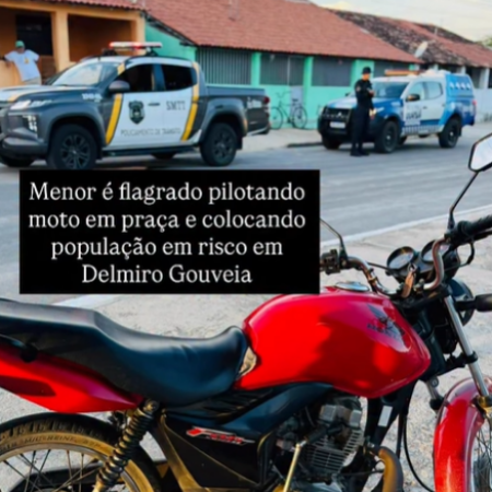 MENOR É FLAGRADO CONDUZINDO MOTO IRREGULAR EM PRAÇA PÚBLICA EM DELMIRO GOUVEIA