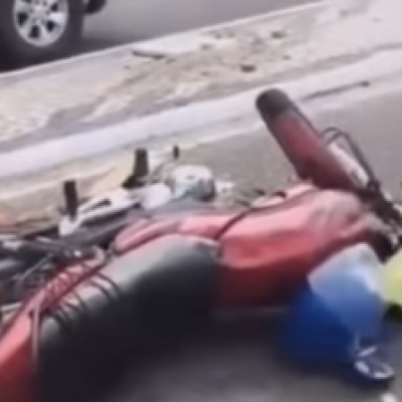 🚨 ACIDENTE ENTRE CARRO E MOTO DEIXA MOTOTAXISTA FERIDO EM PAULO AFONSO