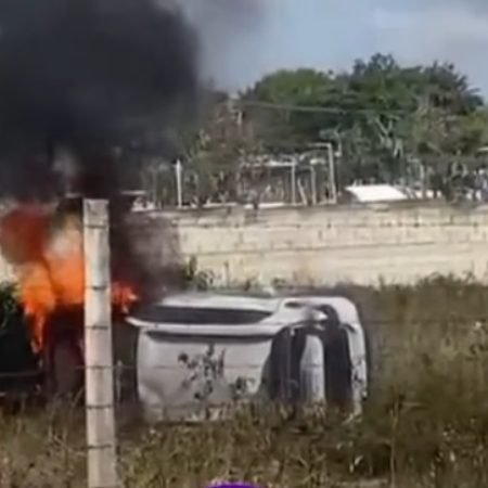 VEÍCULO PEGA FOGO APÓS CAPOTAMENTO NA AL-220; CORPO DE BOMBEIROS ACIONADO