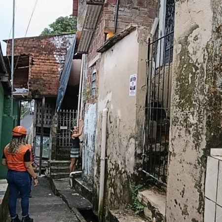 CASA DESABA PARCIALMENTE EM MACEIÓ APÓS CHUVAS FORTES