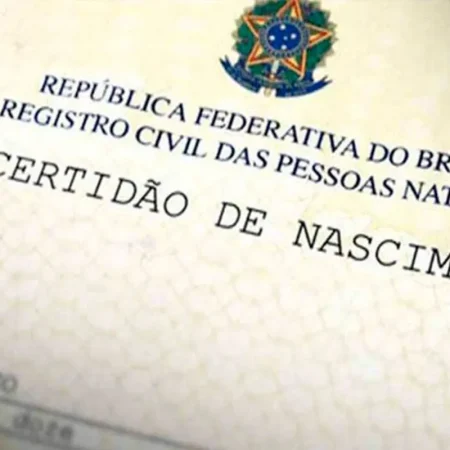 HOMEM TENTA RETIRAR SOBRENOME “FLOR” NA JUSTIÇA AO ALEGAR “PIADAS”