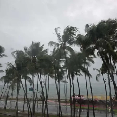 MACEIÓ E OUTRAS CAPITAIS DO NORDESTE ESTÃO SOB RISCO POR CHUVAS FORTES E VENDAVAL; ENTENDA O ALERTA