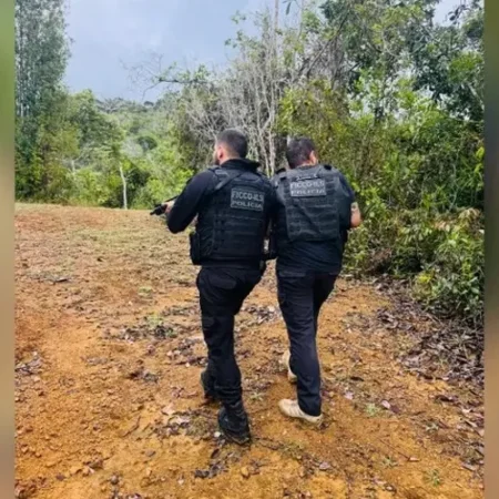 CRIMINOSO MORRE APÓS TROCAR TIROS COM A POLÍCIA DURANTE OPERAÇÃO