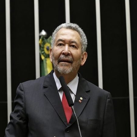 TSE SUSPENDE RETOTALIZAÇÃO DE VOTOS EM ALAGOAS E MANTÉM MANDATO DO DEPUTADO PAULÃO