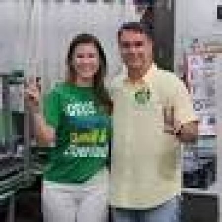 FLÁVIO VOTA NO RIO E DIZ ESPERAR QUE BRASILEIRO PONHA FIM A “ERA DO ATRASO”