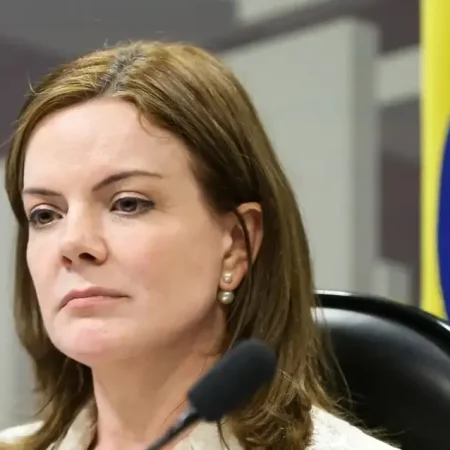 ELEIÇÃO DERROTA CACIQUES DA POLÍTICA E IMPÕE REVESES A MOTTA E ALCOLUMBRE