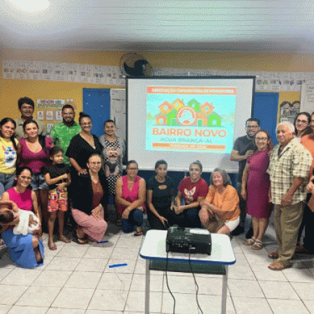 COM FORTE ATUAÇÃO DO VEREADOR AMOSIEL, OS MORADORES DO BAIRRO NOVO FUNDA A SUA ASSOCIAÇÃO COMUNITÁRIA E FAZ HISTÓRIA!