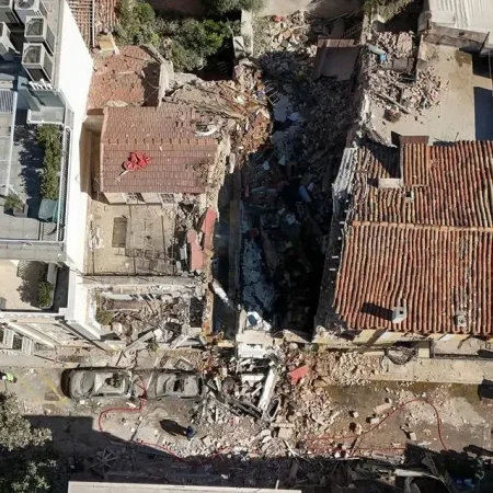 EXPLOSÃO EM PRÉDIO DEIXA SEIS MORTOS EM ÁREA TURÍSTICA