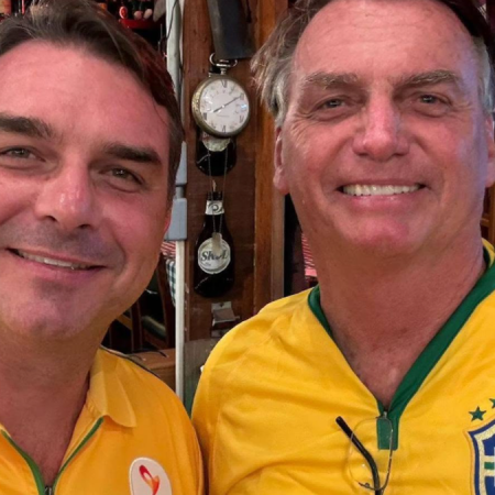 BOLSONARO NÃO SABIA QUE CARTA SERIA PUBLICADA POR FLÁVIO, DIZ DEFESA