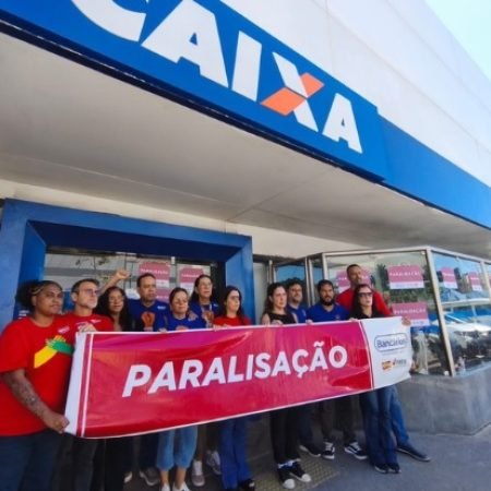 FUNCIONÁRIOS DA CAIXA APROVAM GREVE POR TEMPO INDETERMINADO EM AL A PARTIR DE 10 DE SETEMBRO