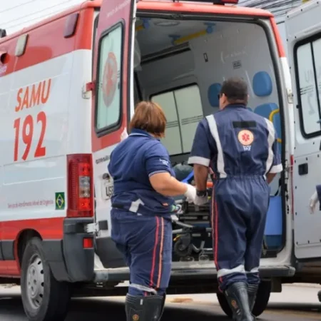 HOMEM CAI DE CAVALO, RECEBE ATENDIMENTO MÉDICO E ACABA PRESO