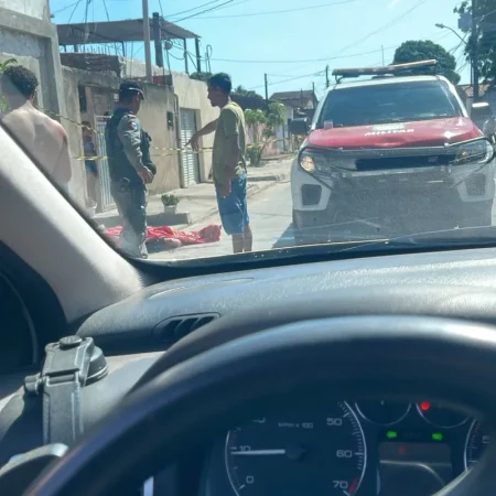 HOMEM É ENCONTRADO MORTO COM SINAIS DE VIOLÊNCIA