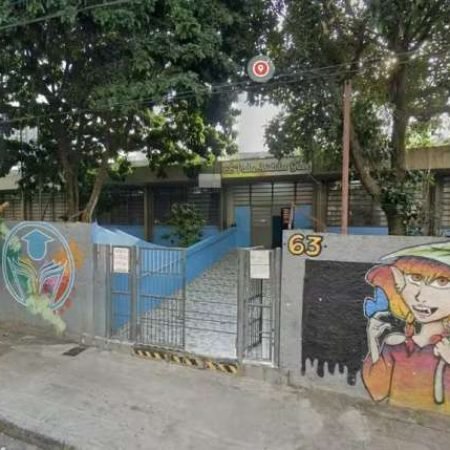 HOMEM É MORTO A TIROS APÓS BRIGA ENTRE ALUNAS EM ESCOLA