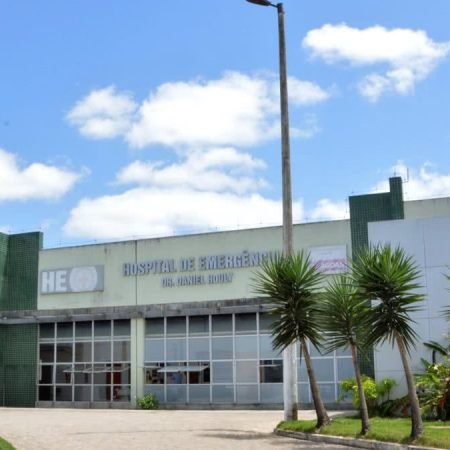MULHER TEM SUSPEITA DE FRATURA AO CAIR DE CAVALO NO INTERIOR; ANIMAL TAMBÉM CAIU SOBRE ELA