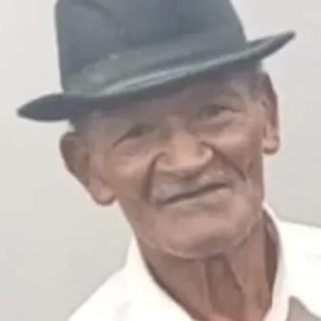 IDOSO DE 74 ANOS COM ALZHEIMER DESAPARECE; FAMÍLIA FAZ BUSCAS