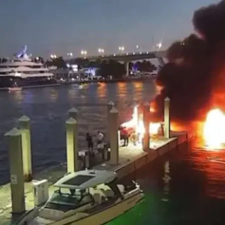 PELO MENOS 11 PESSOAS FICAM FERIDAS APÓS EXPLOSÃO EM BARCO