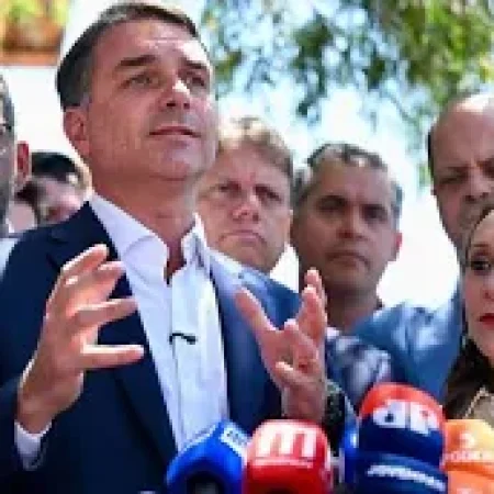 FLÁVIO INCLUI PARENTES AO DEFENDER FIM DA REELEIÇÃO EM POSSÍVEL MANDATO