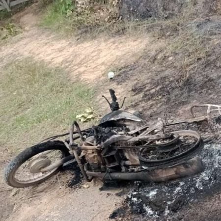 MOTO É DESTRUÍDA POR INCÊNDIO EM PORTO DE PEDRAS; VEJA VÍDEO