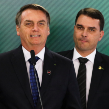 FLÁVIO SUPERA PAI E TEM MAIS VOTOS QUE JAIR BOLSONARO NO 1º TURNO