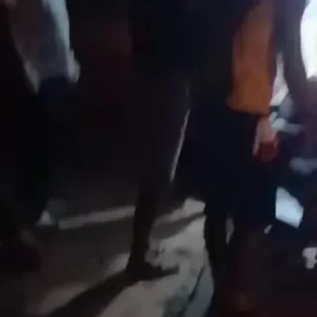 QUEDA DE MOTO DEIXA DOIS HOMENS FERIDOS EM RODOVIA NO INTERIOR DE ALAGOAS