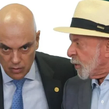 LULA FOGE DE ORIENTAÇÃO DE CAMPANHA AO ELOGIAR ALEXANDRE DE MORAES