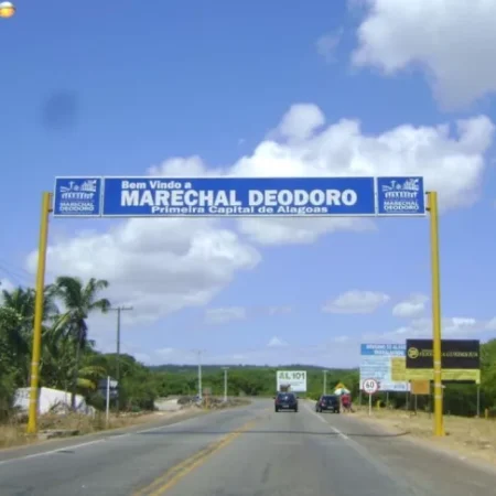 JOVEM É PRESO EM FLAGRANTE COM DROGAS EM RESIDENCIAL