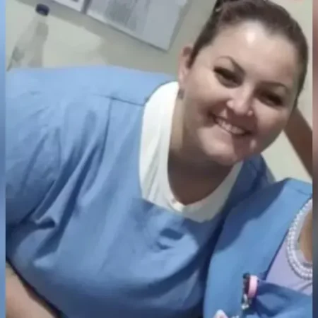 MARIDO MATA TÉCNICA DE ENFERMAGEM A TIROS NA FRENTE DO FILHO