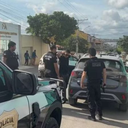 MÉDICO É PRESO SUSPEITO DE ESTUPRAR PACIENTES E EX-ASSISTENTE