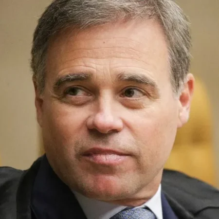 MENDONÇA SERÁ RELATOR DA AÇÃO DE RENAN CONTRA REAJUSTE DO BOLSA FAMÍLIA