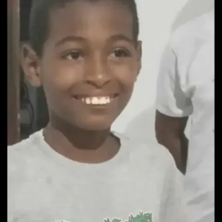 MENINO AUTISTA É BRUTALMENTE ASSASSINADO E CORPO É ACHADO EM MATAGAL