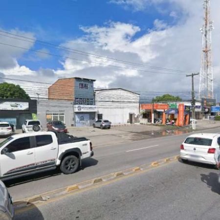 MOTORISTA BÊBADO FAZ MANOBRAS PERIGOSAS E QUASE ATROPELA CRIANÇA