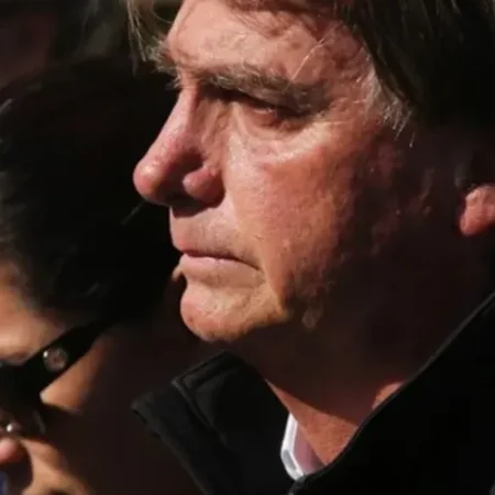 MORAES LIBERA MICHELLE E BARRA VISITAS A BOLSONARO DURANTE INTERNAÇÃO