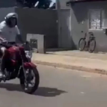 MOTOCICLISTA MORRE APÓS SER BALEADO PELA PM EM PERSEGUIÇÃO