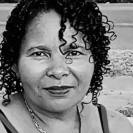 MULHER É ENCONTRADA MORTA DENTRO DE CASA EM POVOADO