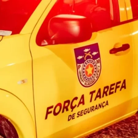 HOMEM SOFRE SUPOSTO MAL SÚBITO ENQUANTO LAVAVA ROSTO EM BACIA COM ÁGUA