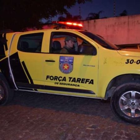 APÓS CHAMAR HOMEM DE “CABANA”, MULHER É AGREDIDA DENTRO DE CASA