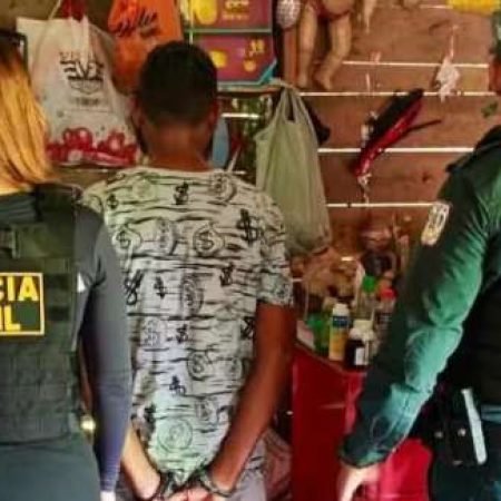 PAI É PRESO POR MATAR BEBÊ COM GOLPE DE FACÃO