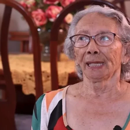 PROFESSORA DJORÁ: QUEM ERA A IDOSA DE 84 ANOS QUE MORREU ATROPELADA