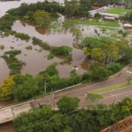 RIO GRANDE DO SUL TEM ALERTA DE GRANIZO, VENTO E CHUVA FORTE