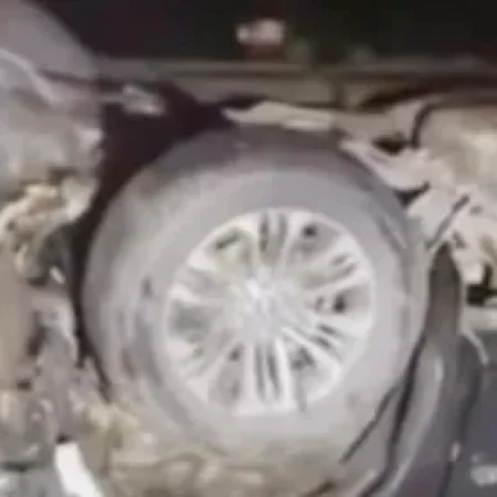 CARRO DE DEPUTADO ESTADUAL CAPOTA E FICA DESTRUÍDO EM GRAVE ACIDENTE