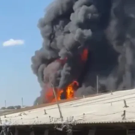 INCÊNDIO DE GRANDES PROPORÇÕES ATINGE EMPRESA