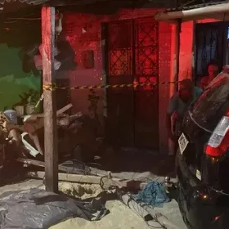 MORTO A PEDRADAS E PAULADAS, CONDUTOR QUE ATROPELOU MENINO