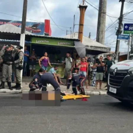JOVEM MORRE APÓS SER ATROPELADA POR ÔNIBUS