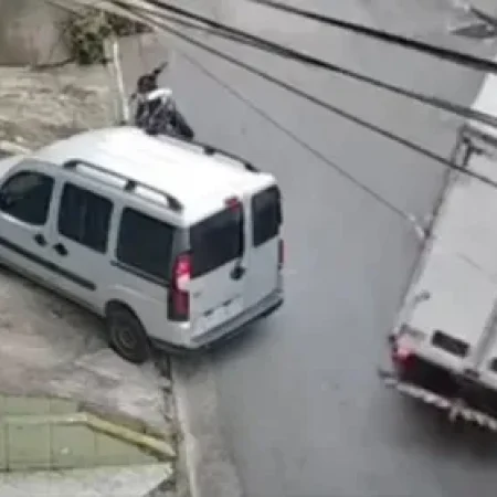 LADEIRA ABAIXO: CAMINHÃO QUASE ACERTA CICLISTA AO PERDER O CONTROLE