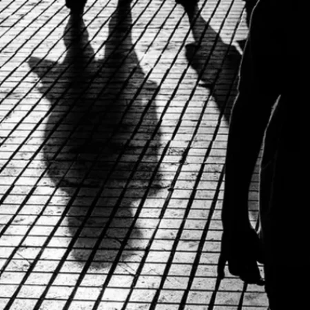 HOMEM É PRESO ACUSADO DE PERSEGUIR MULHER