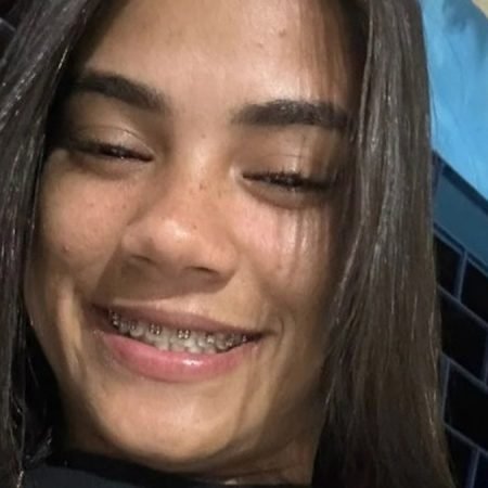 GOLEIRO CAI EM FORMIGUEIRO APÓS FAZER DEFESA EM PARTIDA DE FUTEBOL E CENA GANHA AS REDES